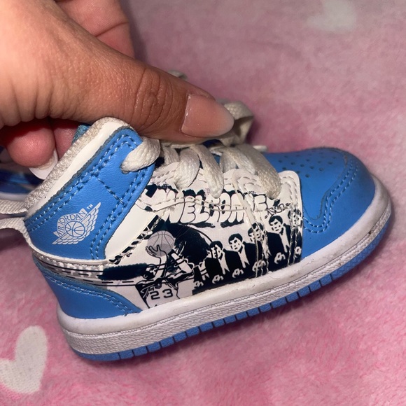 Jordan 1 Mid
Sneaker School Game Winner - Picture 8 of 8